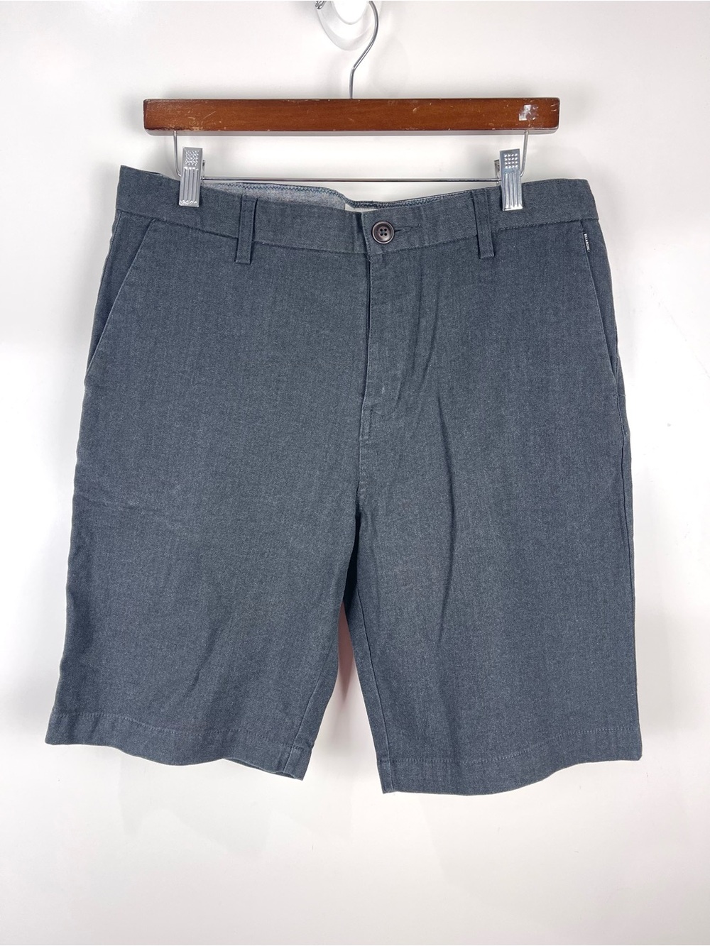 Billabong Dark Grey Chino Shorts Flat Front Men's Size 34 Casual Shorts